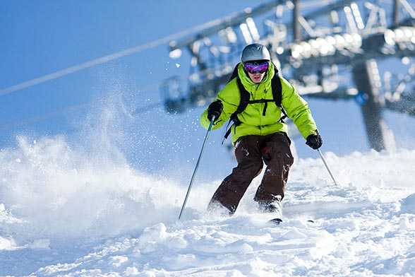 Top 10 Popular Ski Holiday Destinations in North America
