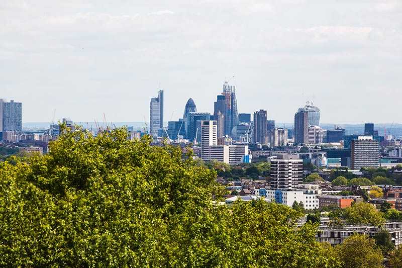 hampstead-heath-a-view-of-london-from-hampstead-heath-on-parliament-hill