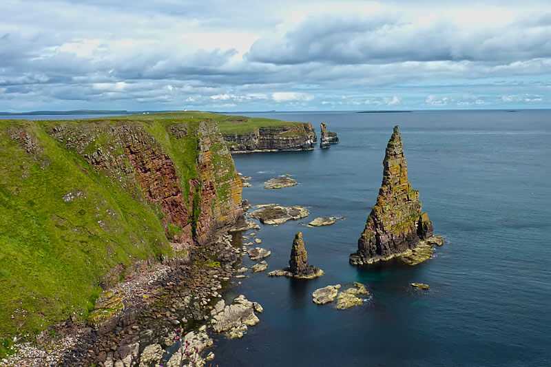duncansby-head-north-coast-of-scotland-called-duncansby-head-famous-for-its-scenery-and-bird-colony