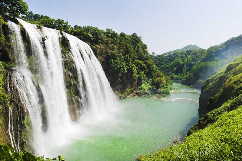 huangguoshu-waterfall-the-waterfall-and-baishui-river-continuing-its-course