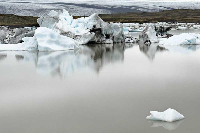 vatnajokull-vatnajokull-glacier-is-the-landmark-with-the-longest-sight-line-in-the-world-which-is