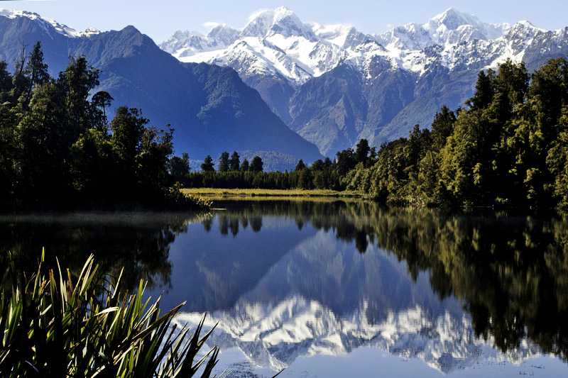 mount-cook-reflection-of-the-mount-cook-in-matheson-lake-in-westland-national-park